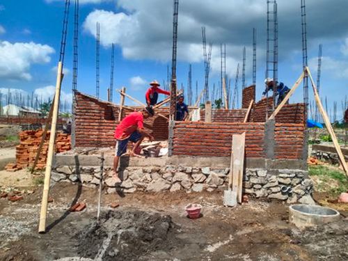 foto contoh rumah perumahan Gora Town Palace