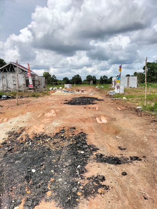 foto posisi tengah perumahan GRAHA MAHKOTA DAMAR SEJAHTERA
