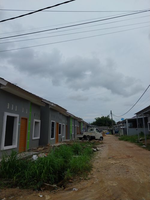 foto posisi tengah perumahan HARVEST RESIDENCE 1 TAHAP II