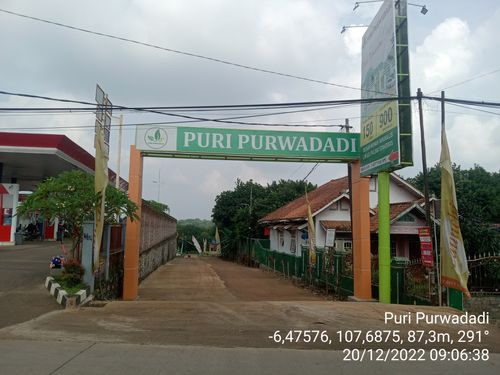 foto gerbang perumahan Puri Purwadadi