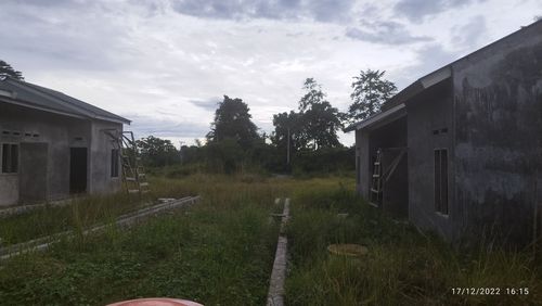 foto posisi tengah perumahan BUKIT LEWADANG