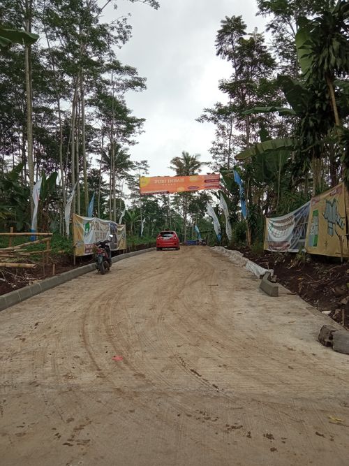 foto gerbang perumahan Puri Indah Klero