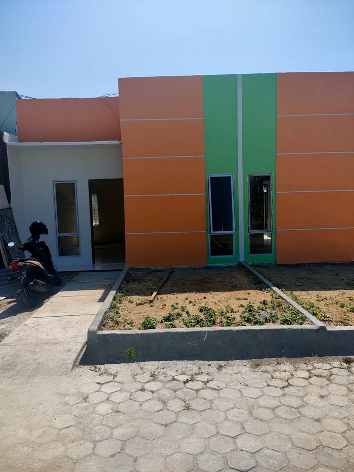 foto tampak rumah tipe 30/90 perumahan Balai City & Garden
