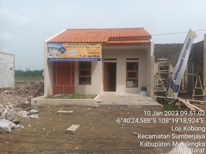 foto tampak rumah tipe 30 perumahan GREENLAND SUMBERJAYA