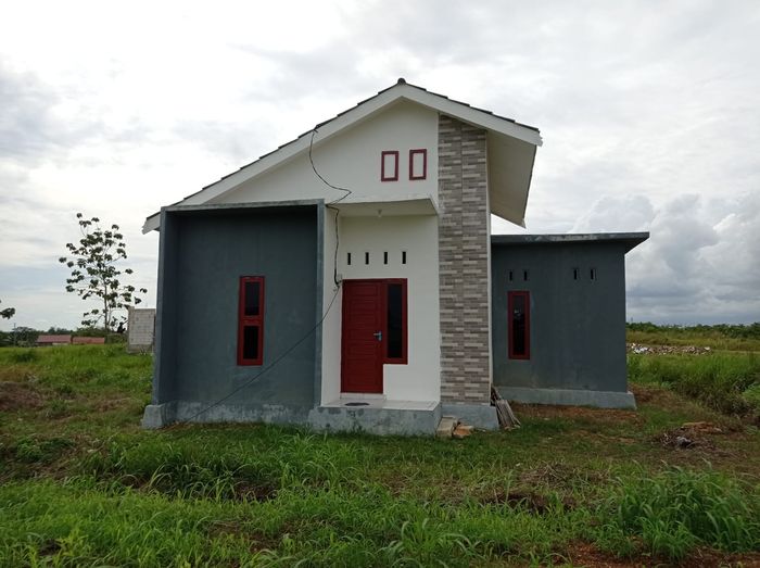 foto tampak rumah tipe 36 perumahan Royal Akasia