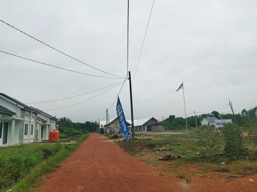 foto posisi tengah perumahan PERUMAHAN TAMAN NAZHALEA
