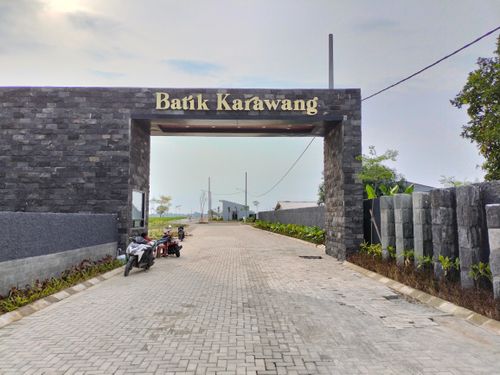 foto gerbang perumahan Batik Karawang