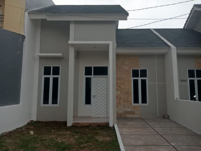 foto tampak rumah tipe 3T42/105 perumahan SERUA RESIDENCE