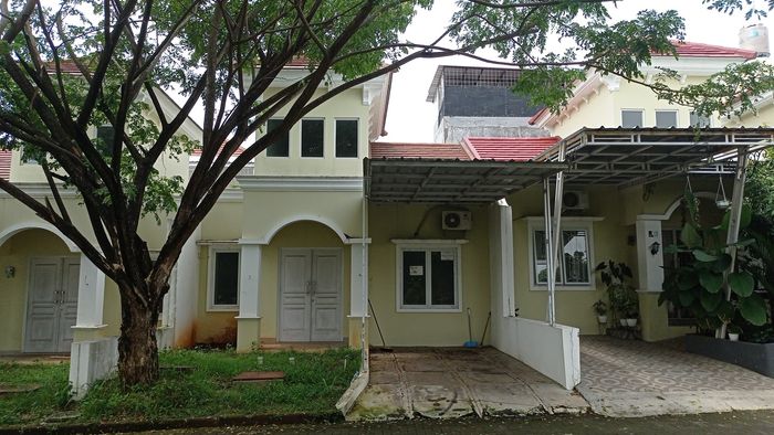 foto tampak rumah tipe 42/78 perumahan VERONA HILLS CLUSTER VIOLET