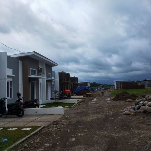 foto posisi tengah perumahan BUMI PABETA REGENCY