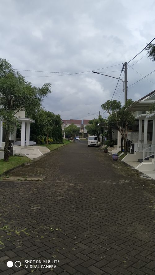 foto posisi tengah perumahan MOUNTAIN BOULEVARD