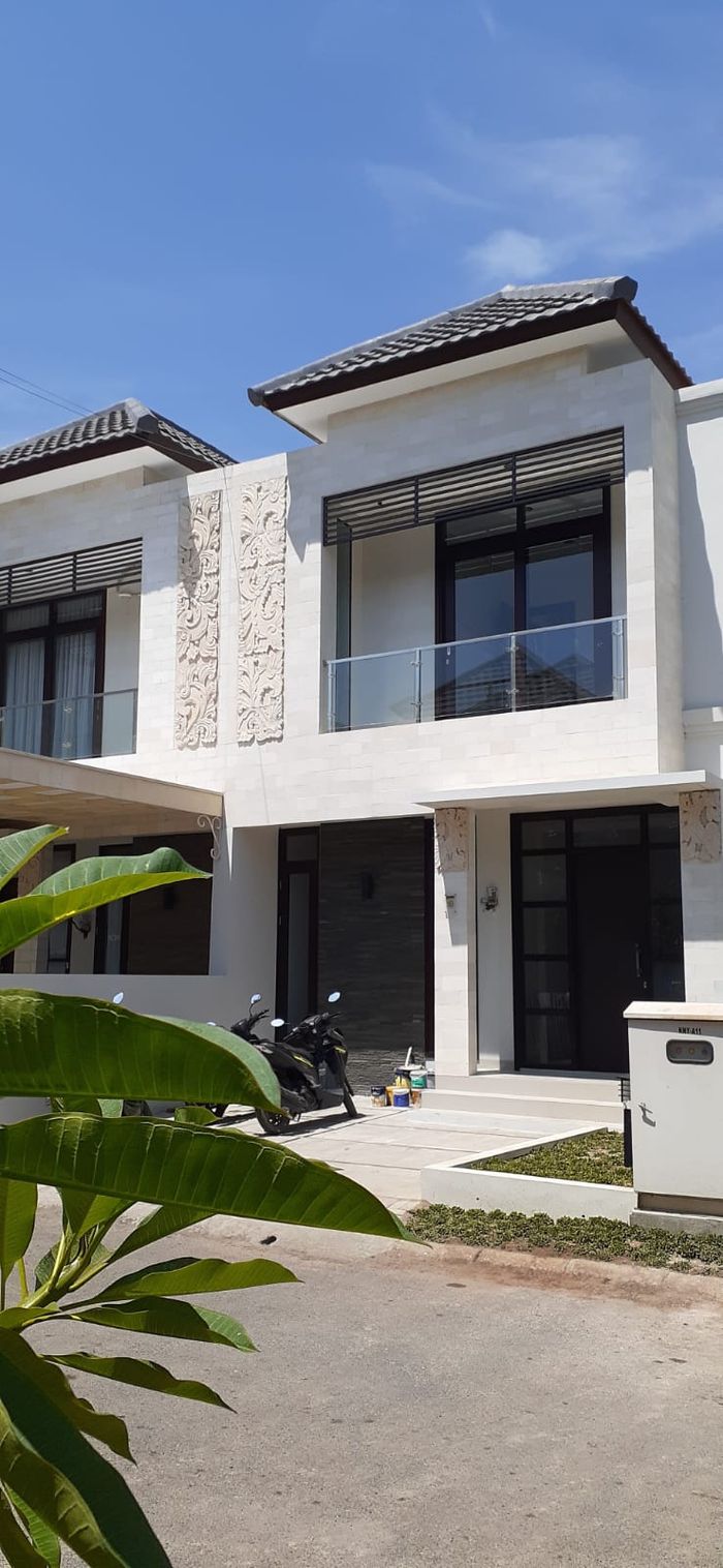 foto tampak rumah tipe 110 perumahan KINAYA RESIDENCE