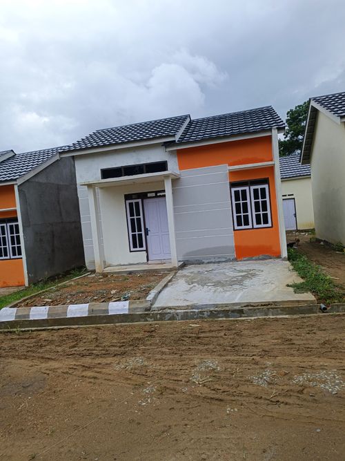 foto contoh rumah perumahan Bratanata residence 6