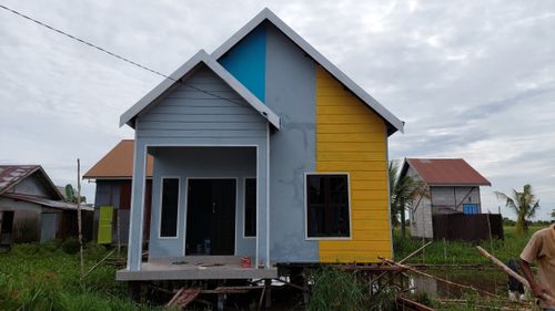 foto contoh rumah perumahan KHARISMA BUMI MAHLIGAI