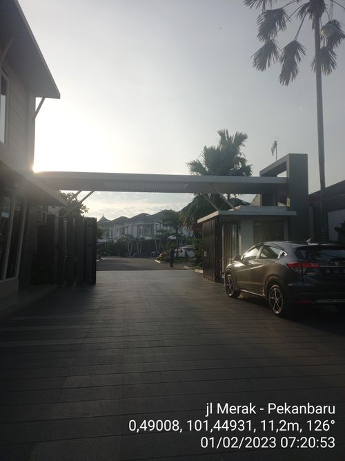 foto gerbang perumahan MEGA ASRI SUDIRMAN