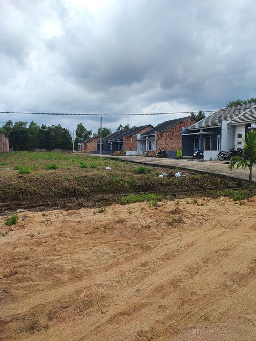 foto posisi tengah perumahan PESONA IMPIAN RESIDENCE INDRALAYA