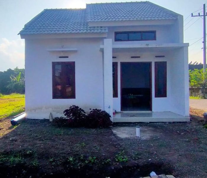 foto tampak rumah tipe komersil perumahan PERUMAHAN PESONA RIVERSIDE