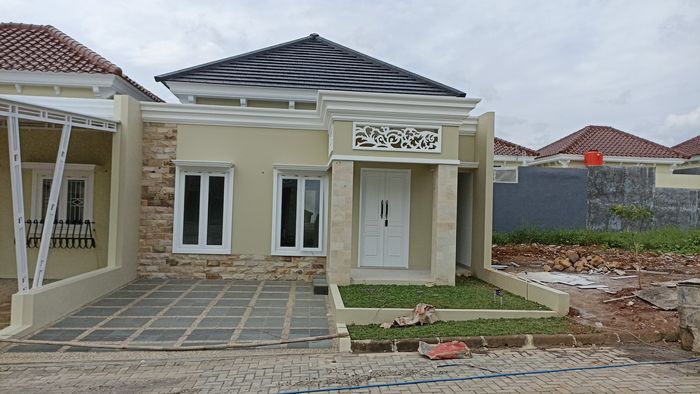 foto tampak rumah tipe 62/112 perumahan VERONA HILLS