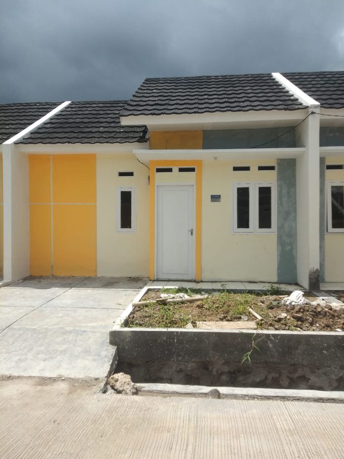 foto tampak rumah tipe 36/72 perumahan BUMI LIPATIK LESTARI 6