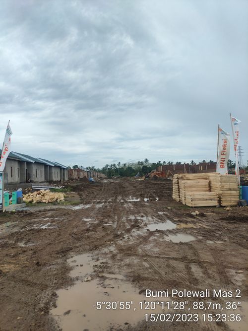 foto gerbang perumahan Bumi Polewali Mas 2