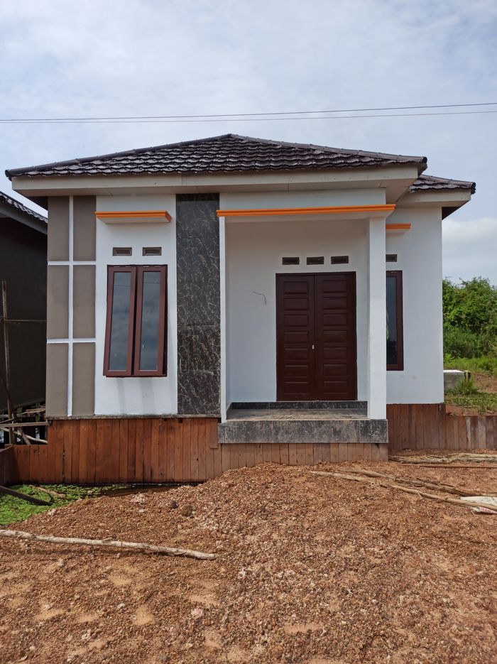 foto tampak rumah tipe 36 perumahan BWU The Residence City