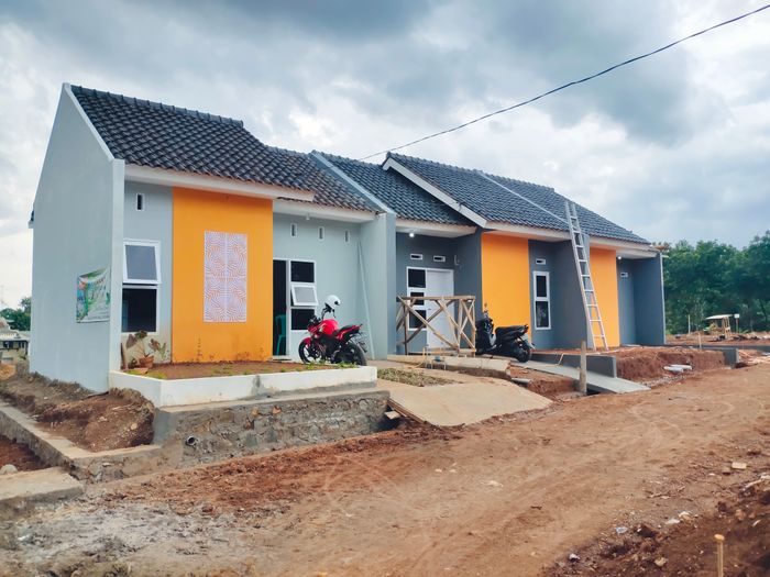 foto tampak rumah tipe SUBSIDI perumahan Grand Karangkamulyan Asri
