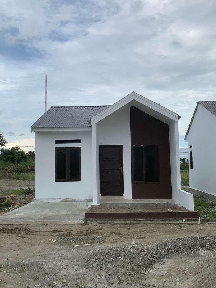foto tampak rumah tipe 36 perumahan KURNIALAND TINGGEDE