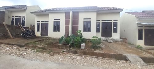 foto posisi tengah perumahan VHEDORA RESIDENCE ( LANJUTAN )