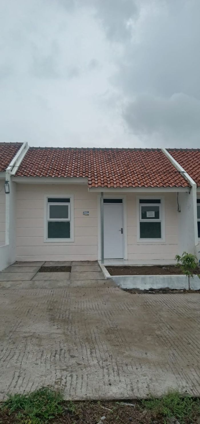 foto tampak rumah tipe 25/60 perumahan GRAHA PESONA JATITUJUH