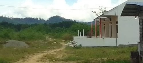 foto posisi tengah perumahan BERKAH CENDERAWASIH CENDEKIA HOLTEKAMP