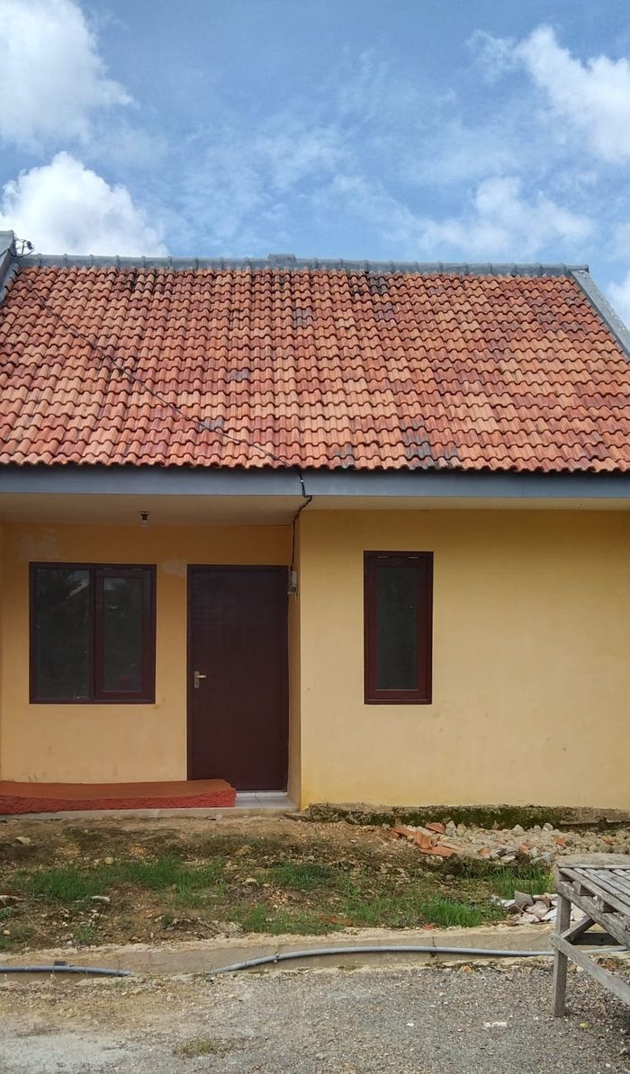 foto tampak rumah tipe 36 perumahan Perum Lakar Nyaman Buddih