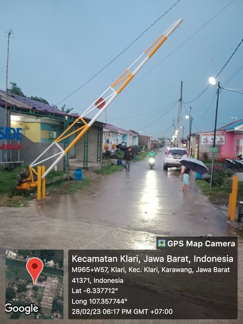 foto gerbang perumahan Klari Riverside Residence 4