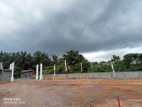 foto gerbang perumahan Karya mandiri Residence