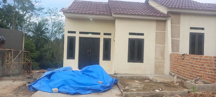 foto tampak rumah tipe 36 perumahan VHEDORA RESIDENCE ( LANJUTAN )