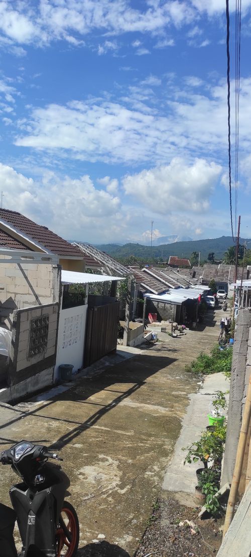 foto posisi tengah perumahan Bukit Pringsari 1