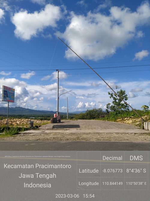 foto gerbang perumahan Kota Baru Pracimantoro