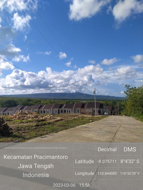 foto posisi tengah perumahan Kota Baru Pracimantoro
