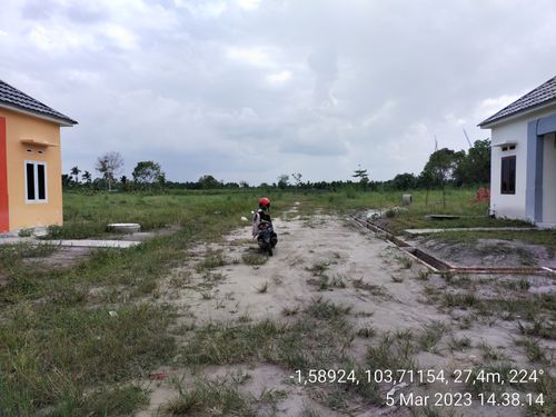 foto posisi tengah perumahan PURI PALM