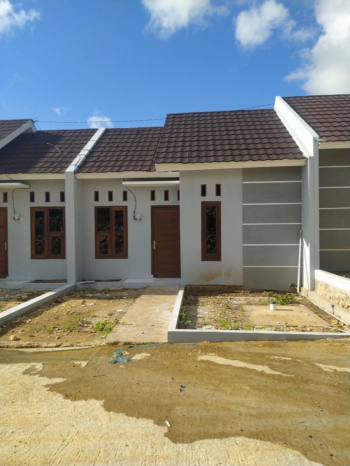foto tampak rumah tipe 36 perumahan Kota Baru Pracimantoro