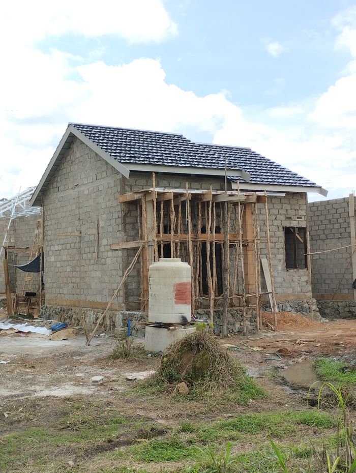 foto tampak rumah tipe 36 perumahan KAMPOENG TUNGKARAN
