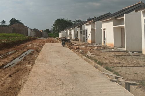 foto posisi tengah perumahan VANIA RESIDENCE