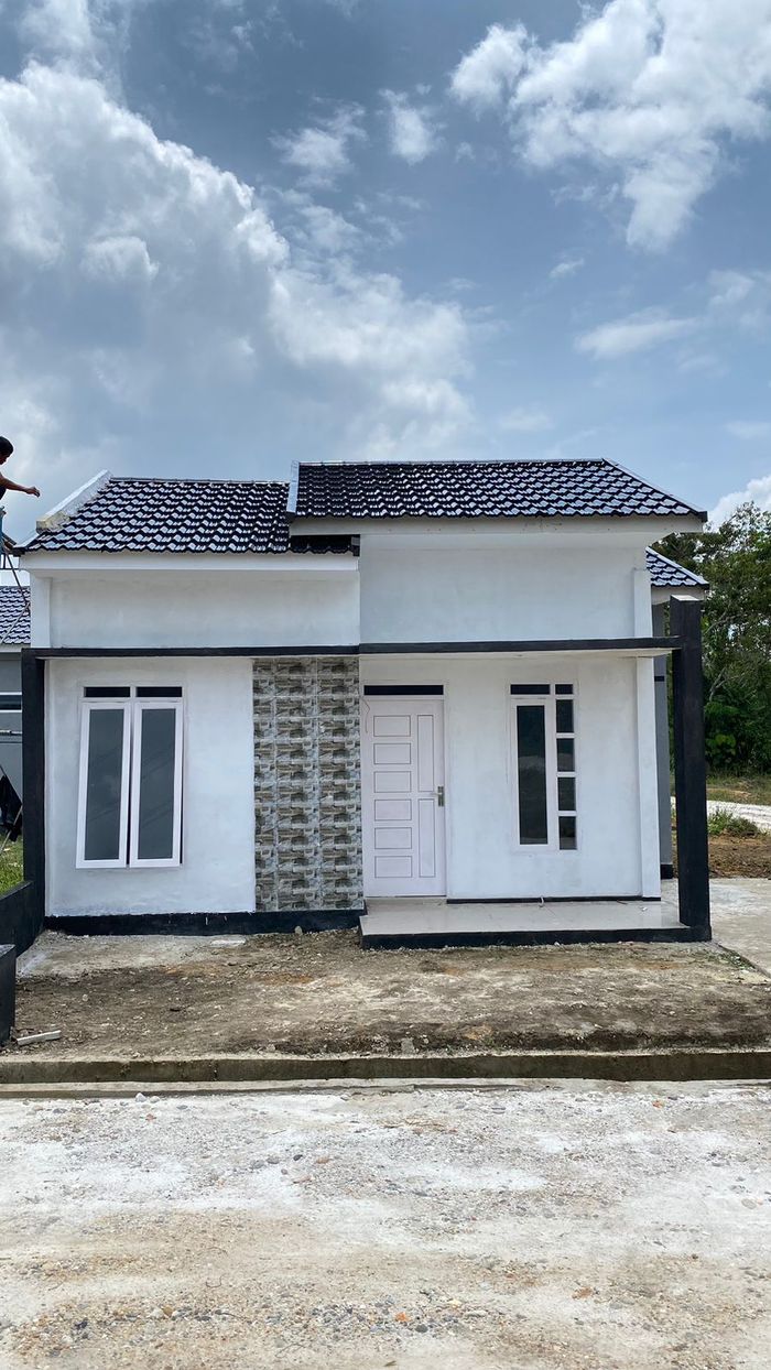 foto tampak rumah tipe 36/108 perumahan DAMAI LESTARI 2
