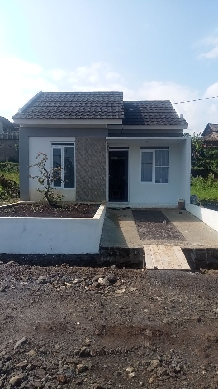 foto tampak rumah tipe rumah tapak 72 perumahan TAMAN HIJAU 2