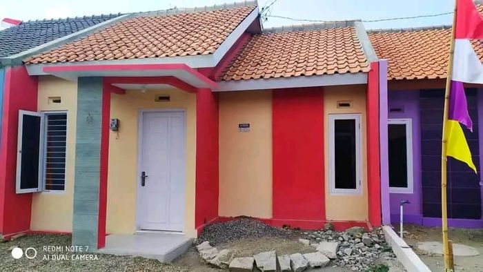 foto tampak rumah tipe ASTER perumahan Puri Rarastiti
