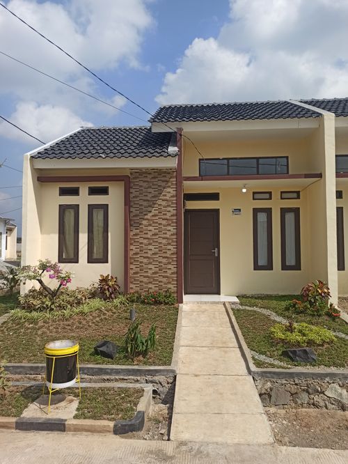 foto contoh rumah perumahan BENTENG MUTIARA MAS III