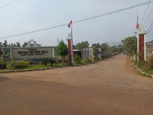 foto gerbang perumahan BENTENG MUTIARA MAS III