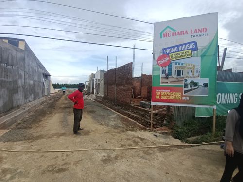 foto gerbang perumahan PERUMAHAN MUTIARA LAND