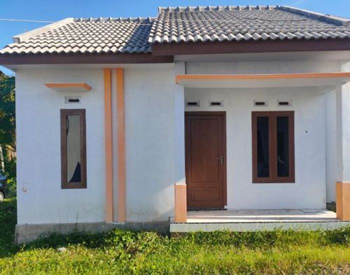 foto tampak rumah tipe 36 / 60 perumahan AKASIAGIRI LAND