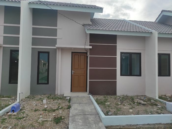 foto tampak rumah tipe 33 perumahan Puri Indah Kasemen