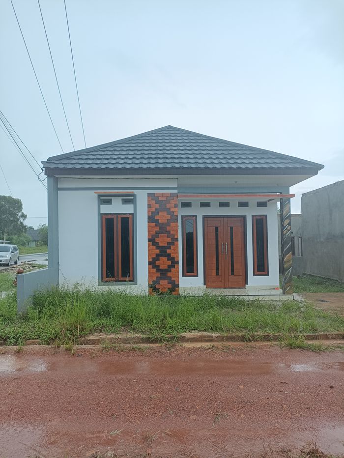 foto tampak rumah tipe 36 perumahan Rasau Residence 2